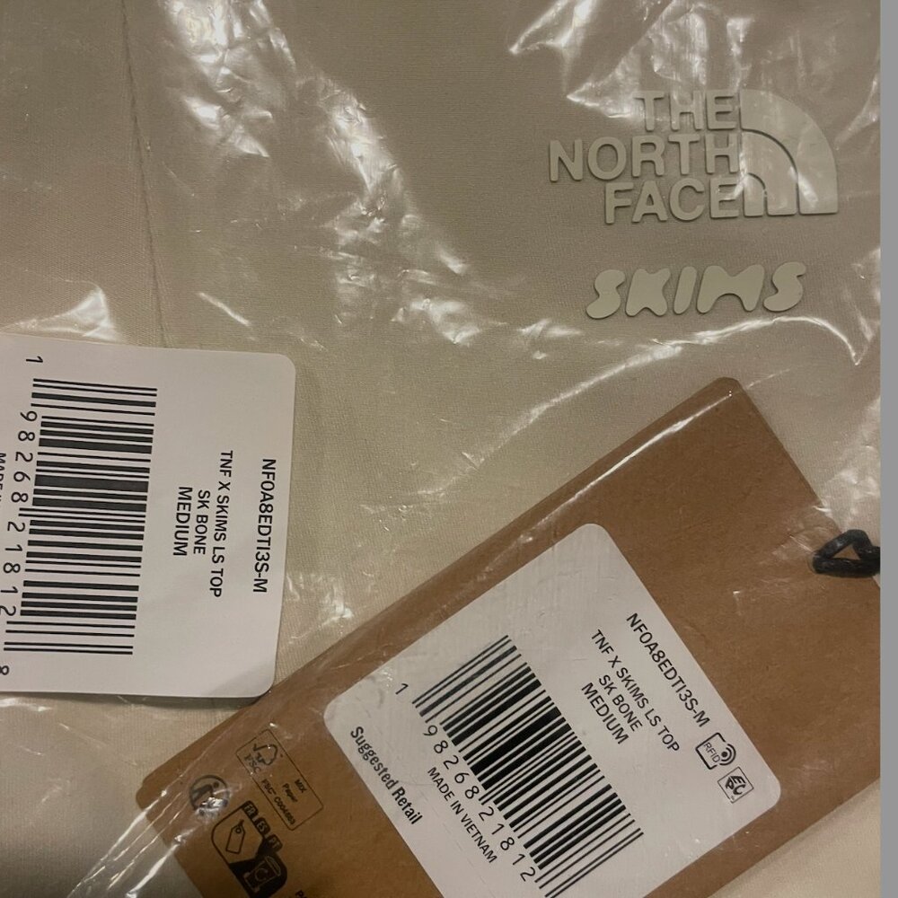 The North Face x SKIMS Refina Long Sleeve Top & Leggings Set – Bone, Size M - Picture 8 of 9